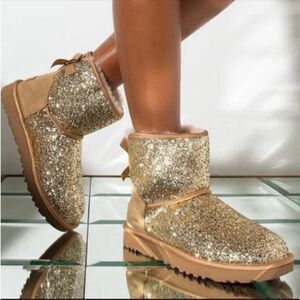 UGG AUSTRALIA Gold Sparkle Classic Mini Bow Cosmos Sheepskin Boots
